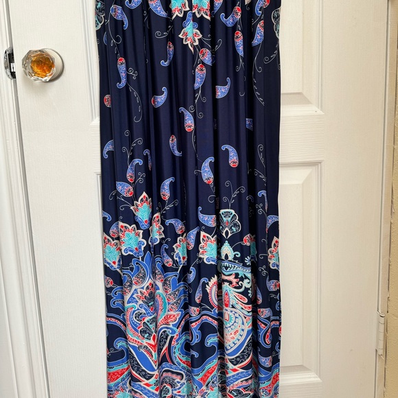 GILLI MAXI DRESS. SLEEVELESS SURPLICE NAVY BLUE + PAISLEY DRESS. LIKE NEW! - Picture 11 of 14